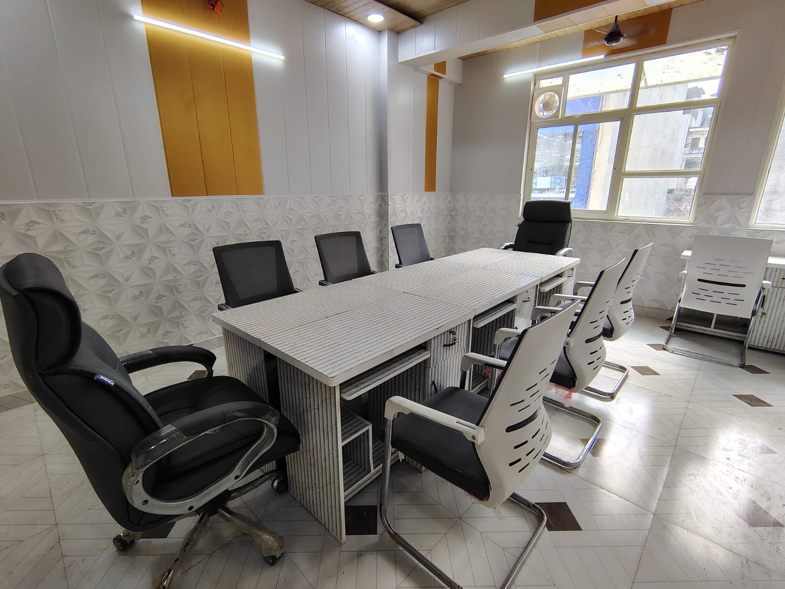 Virtual Vibe Office Hub